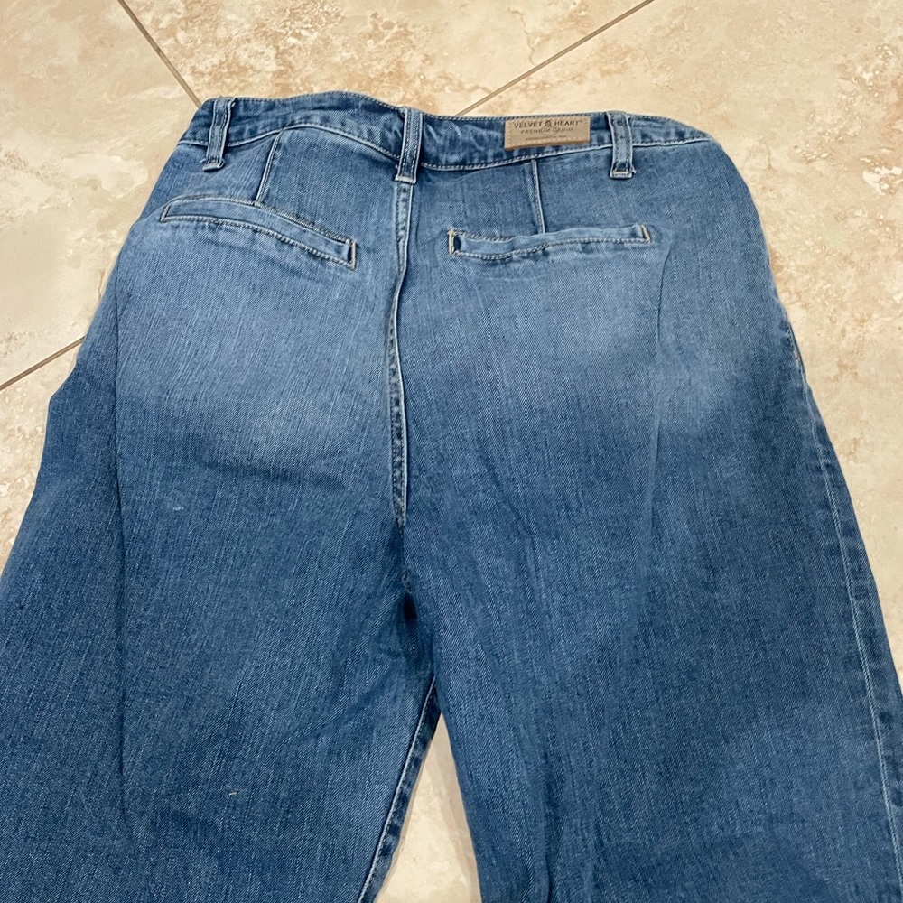 Velvet and heart crop jeans